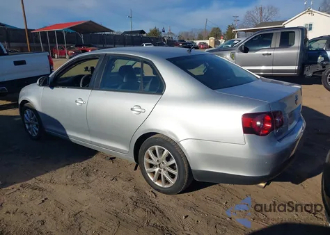 2010 Volkswagen Jetta Limited Edition from USA, damaged, VIN 3VWRX7AJXAM129958